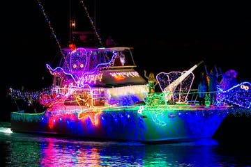 a boat that is lit up at night