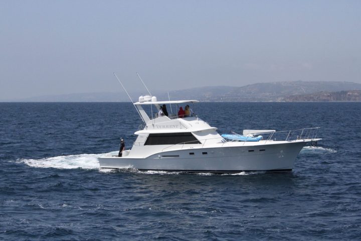 a small boat in a body of water